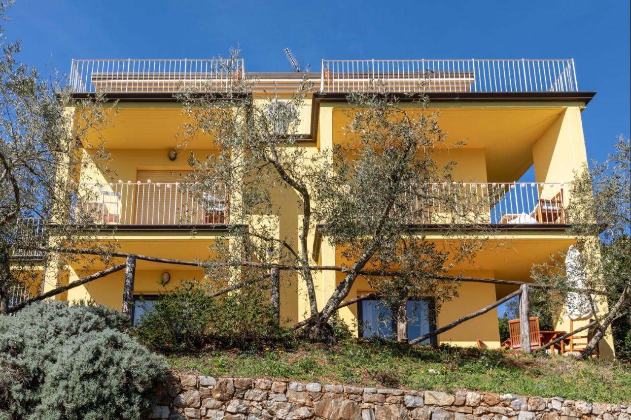 Holiday Prato Verde Chiatri Extérieur photo