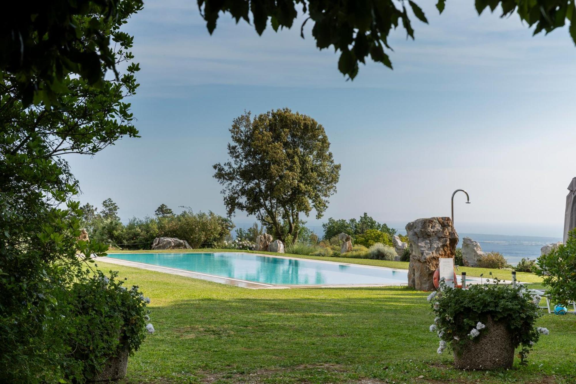 Holiday Prato Verde Chiatri Extérieur photo